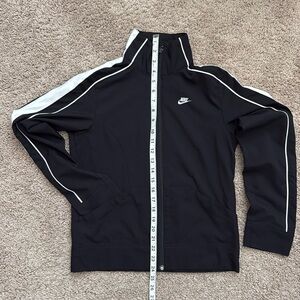 Nike Women Windbreaker